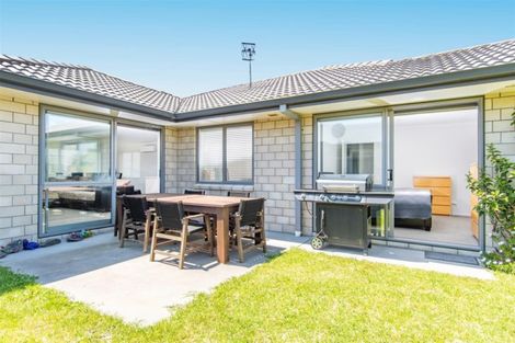 Photo of property in 122 The Boulevard, Papamoa Beach, Papamoa, 3118