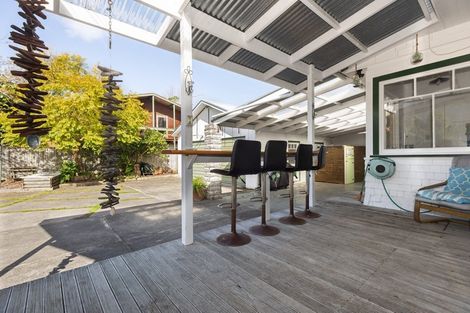 Photo of property in 11 Haronga Road, Inner Kaiti, Gisborne, 4010