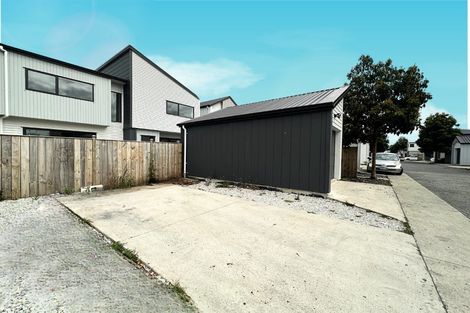 Photo of property in 137 Grove Road, Papakura, 2110