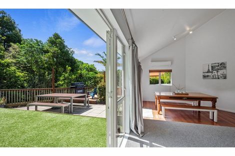 Photo of property in 29 Kate Sheppard Avenue, Torbay, Auckland, 0630