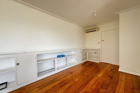 Photo of property in 2/51 Barnard Street, Wadestown, Wellington, 6012