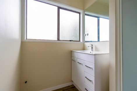 Photo of property in 6 Nearco Street, Randwick Park, Auckland, 2105