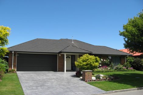 Photo of property in 8 Huntingdon Place Avonhead Christchurch City