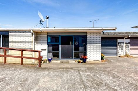 Photo of property in 65 Northgate, Strandon, New Plymouth, 4312