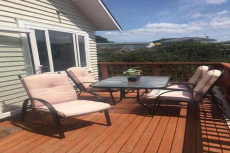 Photo of property in 35 Coates Street, Tawa, Wellington, 5028