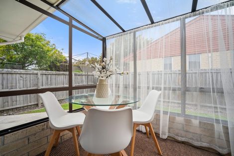 Photo of property in 2/32 Prestons Road, Redwood, Christchurch, 8051