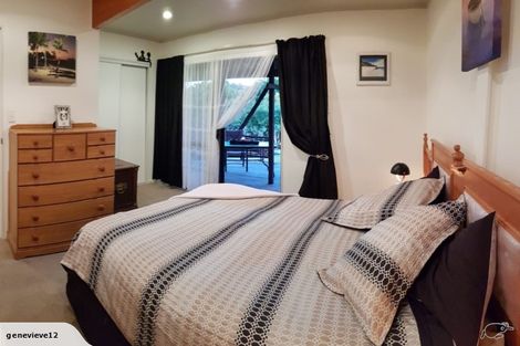 Photo of property in 1394 Whangaparaoa Road, Army Bay, Whangaparaoa, 0930