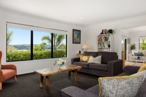 Photo of property in 33 Benmore Crescent, Pyes Pa, Tauranga, 3112