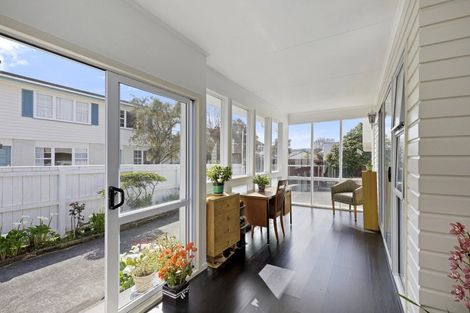 Photo of property in 27 Saint Columbans Grove, Boulcott, Lower Hutt, 5010