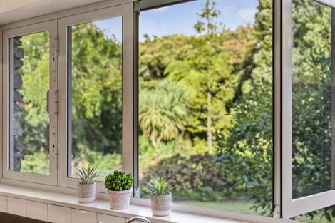 Photo of property in 333 Devon Street West, New Plymouth, 4310