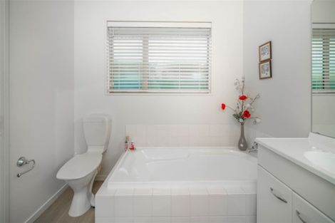 Photo of property in 2 Garforth Green, Halswell, Christchurch, 8025