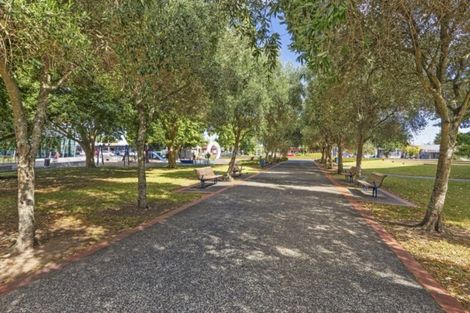 Photo of property in 3/17 Harbour View Road, Te Atatu Peninsula, Auckland, 0610