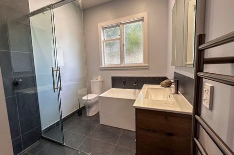 Photo of property in 128 Napier Road, Havelock North, 4130