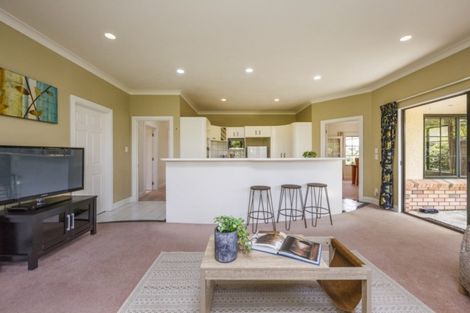 Photo of property in 5 Kilkenny Place, Fitzherbert, Palmerston North, 4410