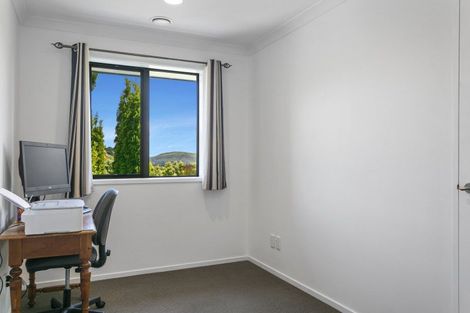 Photo of property in 71 Loch Views Road, Acacia Bay, Taupo, 3385
