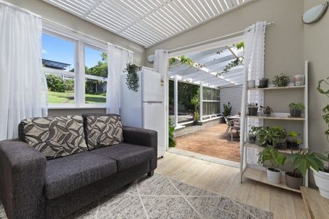 Photo of property in 8 Hamlet Place, Pukekohe, 2120