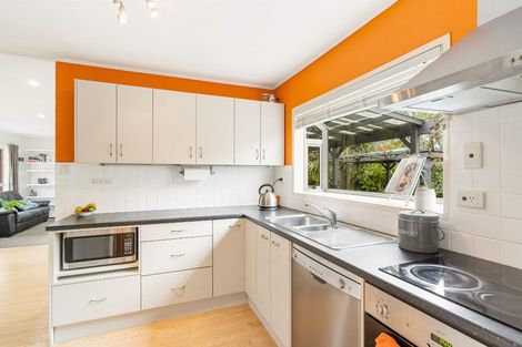 Photo of property in 54 Marendellas Drive, Bucklands Beach, Auckland, 2014