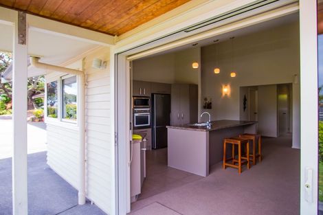Photo of property in 854 Whangaparaoa Road, Manly, Whangaparaoa, 0930