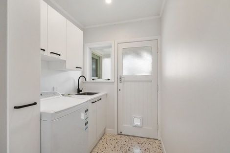 Photo of property in 63 Miro Street, Takaro, Palmerston North, 4410