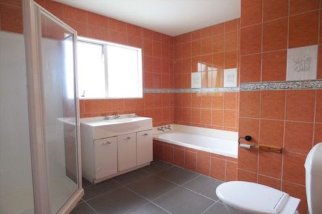 Photo of property in 4 Carillon Place, Massey, Auckland, 0614