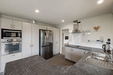 Photo of property in 32 Winchester Place, Rototuna North, Hamilton, 3210