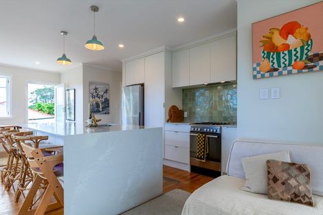 Photo of property in 79 Farquhar Road, Glendene, Auckland, 0602