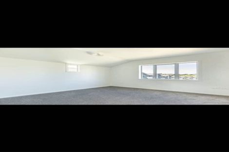 Photo of property in 7/6 John Jennings Drive, Oteha, Auckland, 0632