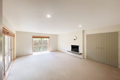 Photo of property in 10 Chard Place, Flat Bush, Auckland, 2016