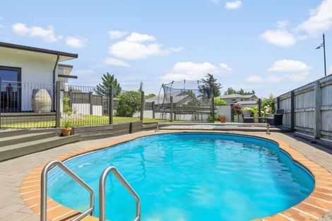 Photo of property in 56 Fairview Place, Havelock North, 4130