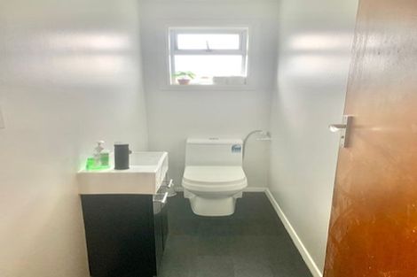 Photo of property in 35 Bermuda Drive, Hornby, Christchurch, 8042