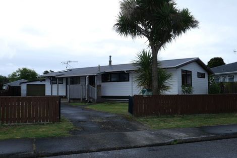 Photo of property in 7 Nugget Grove, Raumati Beach, Paraparaumu, 5032