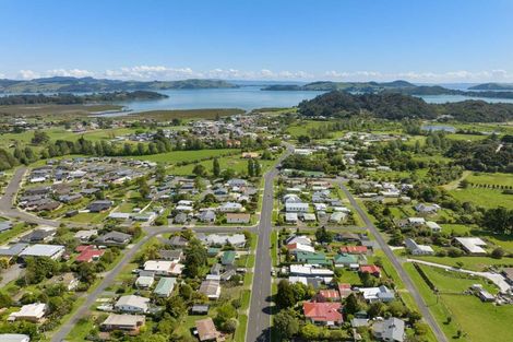 Photo of property in 90 Victoria Street, Coromandel, 3506