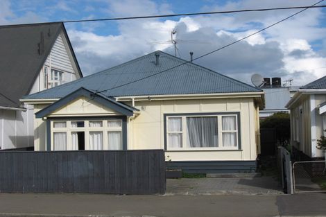 Photo of property in 120 Rongotai Road, Kilbirnie, Wellington, 6022