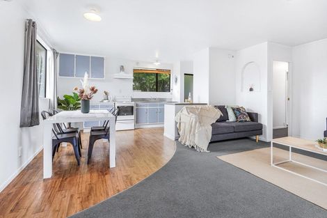 Photo of property in 1 Oak Avenue, Nawton, Hamilton, 3200