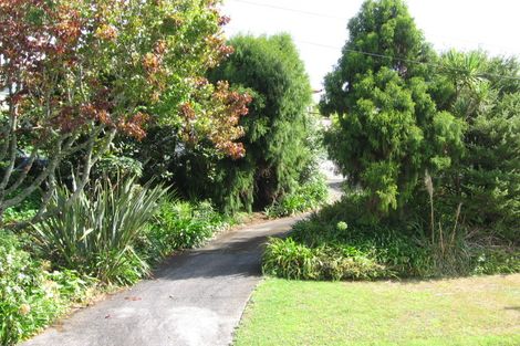 Photo of property in 25 Parr Terrace, Castor Bay, Auckland, 0620
