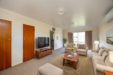 Photo of property in 4a Jones Place, Highbury, Palmerston North, 4412