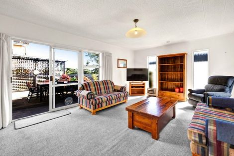 Photo of property in 30 Truby King Street, Merrilands, New Plymouth, 4312