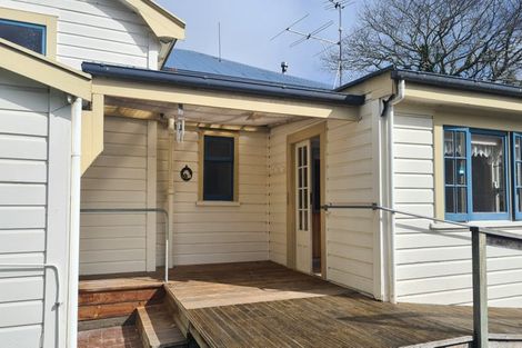 Photo of property in 27 Wood Street, Greytown, 5712