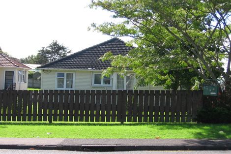 Photo of property in 9 Kotuku Street, Te Atatu Peninsula, Auckland, 0610