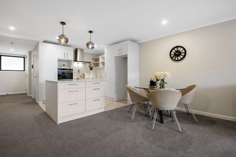 Photo of property in 1c/12 Selwyn Road, Cockle Bay, Auckland, 2014