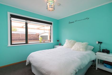 Photo of property in 55 Abraham Crescent, Milson, Palmerston North, 4414