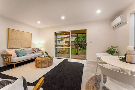 Photo of property in 13a Becroft Drive, Forrest Hill, Auckland, 0620