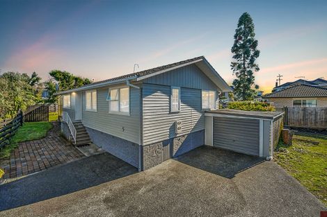 Photo of property in 5 Grimshaw Place, Henderson, Auckland, 0612