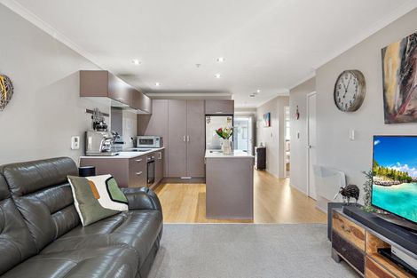 Photo of property in Mooring Apartments, 109/277 Maunganui Road, Mount Maunganui, 3116