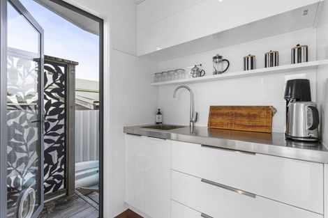 Photo of property in 140 Kiwi Road, Whangamata, 3620