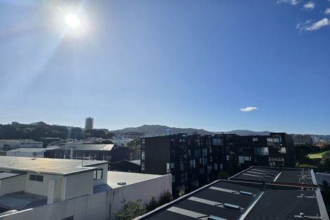 Photo of property in 4/8 Girton Terrace, Mount Cook, Wellington, 6021