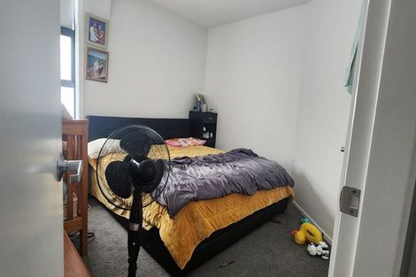 Photo of property in 2a Gibbons Street, Upper Hutt Central, Upper Hutt, 5018