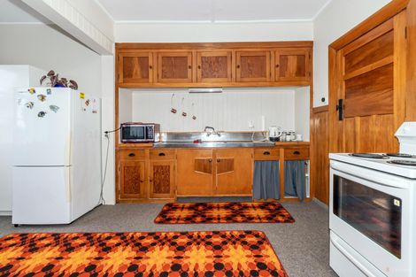 Photo of property in 1 Maude Street, Waimate, 7924