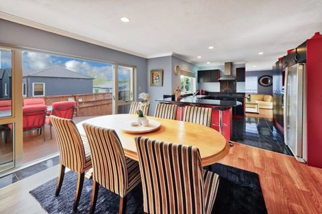 Photo of property in 83a Mt Lebanon Crescent, The Gardens, Auckland, 2105