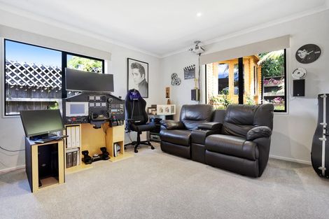 Photo of property in 49 Kristin Lane, Albany, Auckland, 0632